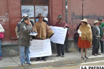 Comunarios de Challapata iniciarán medidas de presión para que los exconcejales que renunciaron, se vayan de esa localidad