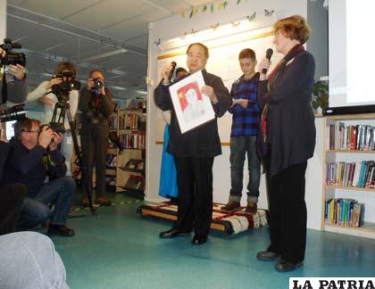 El Premio Nobel de Literatura, Mo Yan visita a estudiantes de Rinkeby