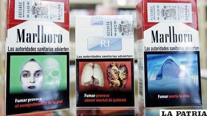 Cajetillas de cigarrillos muestran las consecuencias del hábito de fumar en la salud