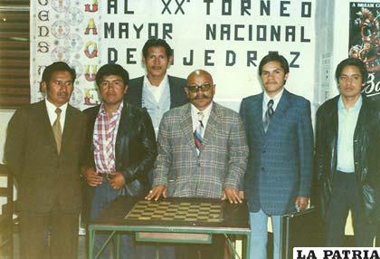 Francisco Barreta (†), delegado; Demetrio Lima, Jovino Buccet, Guillermo Rendón, presidente; Antonio Menacho y Juan Adolfo Flores en 1980