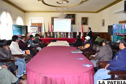 Segunda jornada del taller de Adsib en Oruro