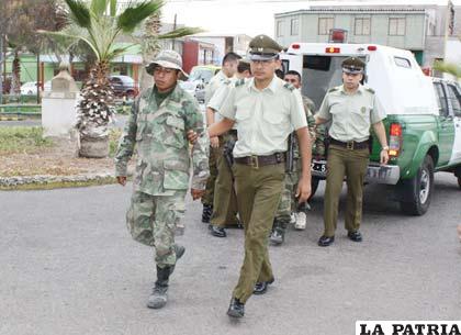 Tres soldados bolivianos guardan detención preventiva en Chile
