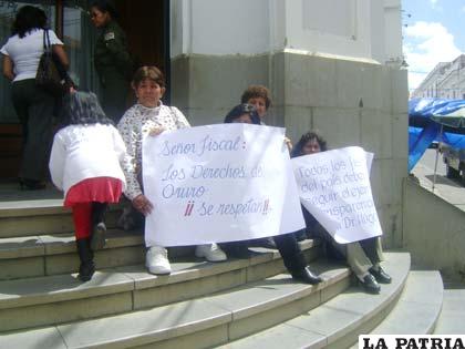 Representantes institucionales demandaron en Sucre respeto a Oruro
