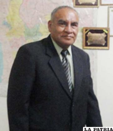 Sr. Adrián Néstor Bartha Mújica, ejemplo de servicio al sistema cooperativista, ingresó a la Cooperativa el 5 de enero de 1972, actual gerente con 41 años de servicio