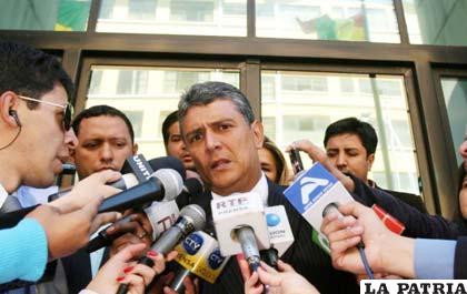 El exgobernador del Beni, Ernesto Suárez estuvo ayer en La Paz