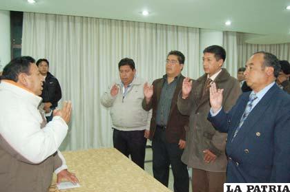 Posesión de los directivos de la municipal