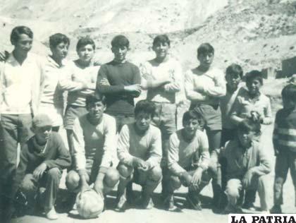 Integrantes del club Linares en el año 1969 en el K’ucho
