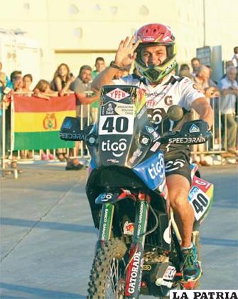 El “chavo” Salvatierra durante la partida simbólica ayer en Rosario