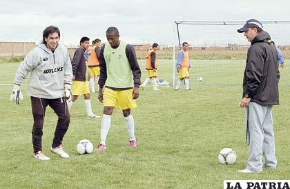 Los arqueros Peralta y Rivas intensificaron su preparación