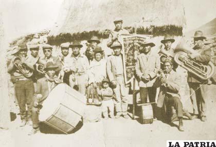 Fotografía de los albores de la Banda Pagador de Oruro