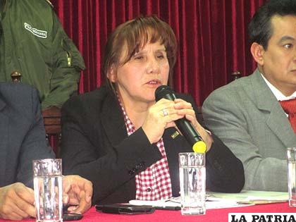 La presidente del TSE, Wilma Velasco
