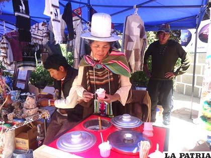 Ricos helados de quinua en Salinas de Garci Mendoza
