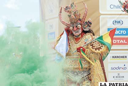 Se promocionó el Carnaval de Oruro ante el paso del Dakar por Uyuni