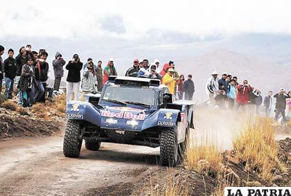 Carlos Sainz no pudo culminar la décima etapa