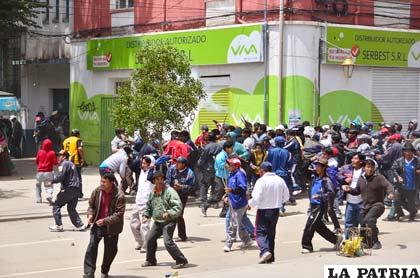 Conflictos que se suscitaron entre choferes y vecinos de zonas periurbanas en diciembre (ARCHIVO)