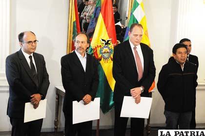 Los nuevos embajadores de Bolivia en Gran Bretaña, Uruguay y Naciones Unidas