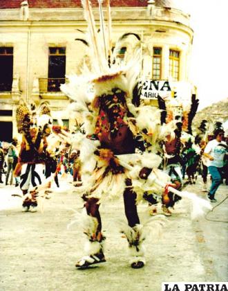 “Tobas Zona Sud”, toda una historia dentro el Carnaval de Oruro