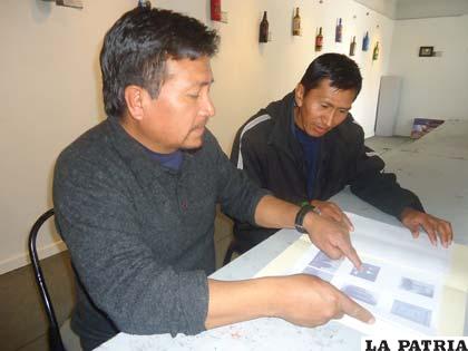 Jaime Calizaya y Silvano Mollo a punto de terminar la catalogación de la pinacoteca municipal
