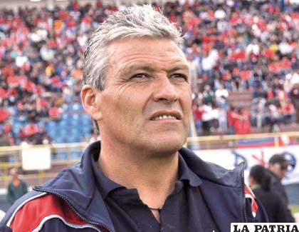 Néstor Clausen debutará dirigiendo a Sport Boys