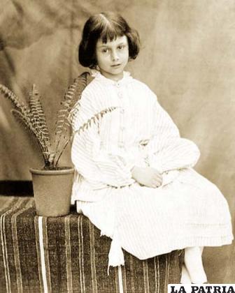 Alicia Liddell, la niña que inspiró la obra literaria de Lewis Carroll