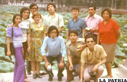 Integrantes de la delegación boliviana en China, en 1973