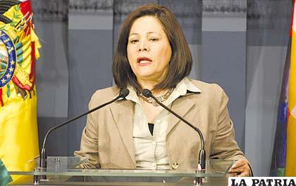 Amanda Dávila, ministra de Comunicación
