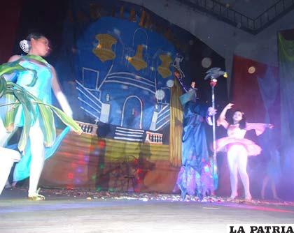 Performance de la “Bella Durmiente”
