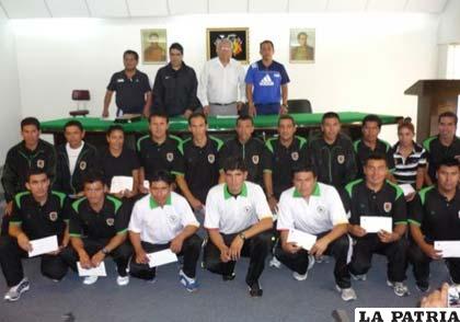 18 árbitros bolivianos son FIFA 
