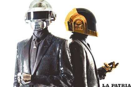 El grupo francés de música electrónica Daft Punk resultó el gran triunfador de la 56 edición de los premios Grammy
