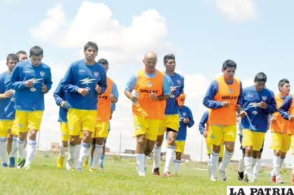 Los “santos” no descuidan sus entrenamientos