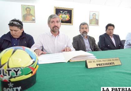 Dirigentes de la Liga, convocaron a reunión para el martes
