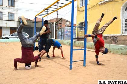 Entrenando la plasticidad de los cuerpos de los B-boys