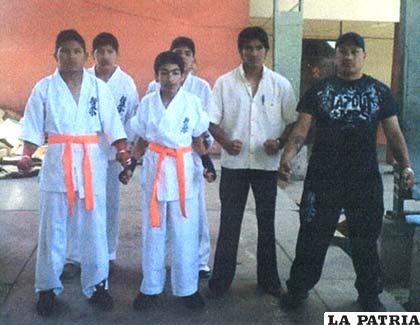Deportistas orureños que participaron en el torneo nacional