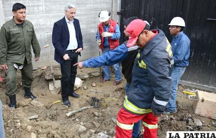 García Linera inspeccionó la construcción de la “Casa Grande del Pueblo” ante la alerta de una fuga de gas