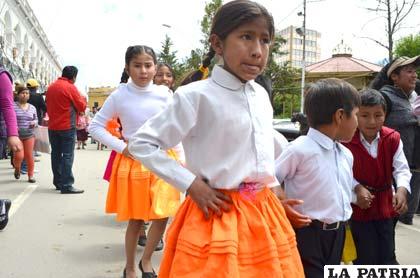 Niños orureños bailarán al ritmo de villancicos en el Santuario del Socavón