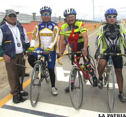 Ciclistas orureños que participarán en las competencias de este año