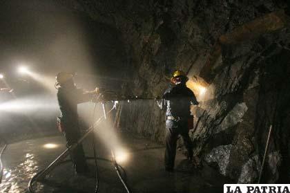 La producción de la minería estatal, especialmente de Huanuni es clave para el funcionamiento de la Metalúrgica de Vinto