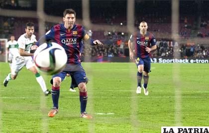 Messi anotó el tercero de Barcelona ante Elche