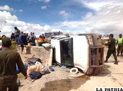 Vehículo de la Gobernación sufrió un accidente