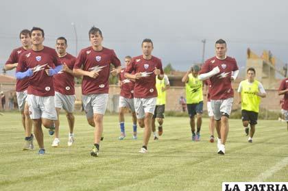 Jugadores del plantel orureño retornan al trabajo el lunes