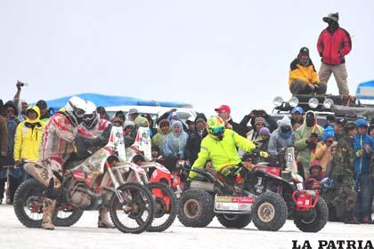 Walter Nosiglia en el inicio de la octava fecha del Rally Dakar