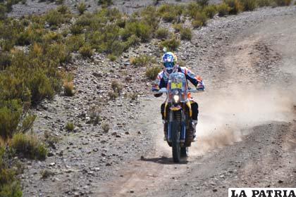 El español Marc Coma con la moto No. 1 en competencia