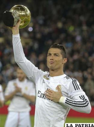 Cristiano con el Balón de Oro