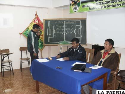 Los responsables de monitorear el curso para árbitros