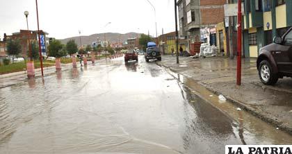 Avenida Al Valle en días de lluvia