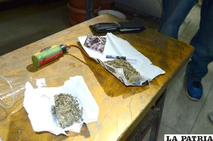 Decomisaron al menos 15 gramos de 
marihuana, dos aprehendidos y cuatro
arrestados por consumir droga