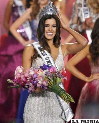 Paulina Vega, Miss  Universo 2015