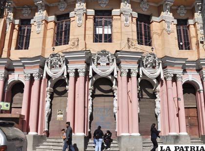 El Teatro Palais Concert aún espera una restauración
