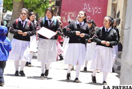 Los estudiantes vuelven a las aulas