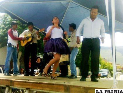 Esta expresión valluna se constituye en una manifestación artística y cultural de la nación quechua